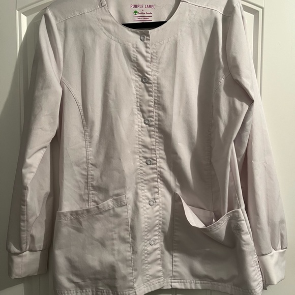 2 Healing Hands white lab/nursing coats- Medium - Picture 6 of 6